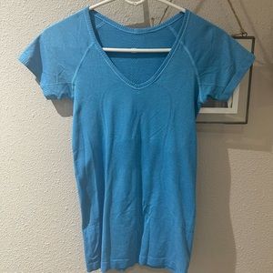 Lululemon Run Swiftly Tech Short sleeve shirt *rare color*